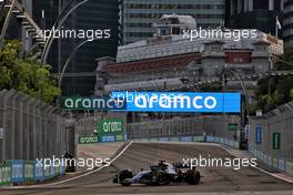 Alexander Albon (THA) Williams Racing FW44. 30.09.2022. Formula 1 World Championship, Rd 17, Singapore Grand Prix, Marina Bay Street Circuit, Singapore, Practice Day.