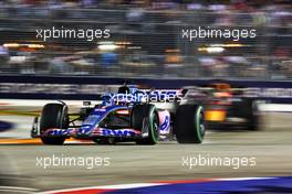 Fernando Alonso (ESP) Alpine F1 Team A522. 02.10.2022. Formula 1 World Championship, Rd 17, Singapore Grand Prix, Marina Bay Street Circuit, Singapore, Race Day.
