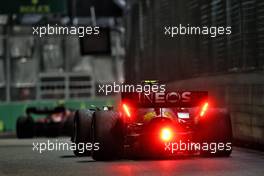 Lewis Hamilton (GBR) Mercedes AMG F1 W13. 02.10.2022. Formula 1 World Championship, Rd 17, Singapore Grand Prix, Marina Bay Street Circuit, Singapore, Race Day.
