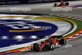 Carlos Sainz Jr (ESP) Ferrari F1-75. 02.10.2022. Formula 1 World Championship, Rd 17, Singapore Grand Prix, Marina Bay Street Circuit, Singapore, Race Day.