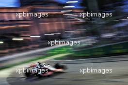 Kevin Magnussen (DEN) Haas VF-22. 01.10.2022. Formula 1 World Championship, Rd 17, Singapore Grand Prix, Marina Bay Street Circuit, Singapore, Qualifying Day.
