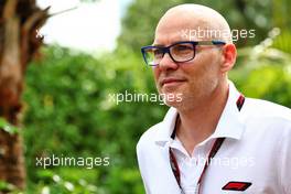 Jacques Villeneuve (CDN). 01.10.2022. Formula 1 World Championship, Rd 17, Singapore Grand Prix, Marina Bay Street Circuit, Singapore, Qualifying Day.