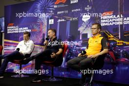 (L to R): Jost Capito (GER) Williams Racing Chief Executive Officer; Christian Horner (GBR) Red Bull Racing Team Principal; and Andreas Seidl, McLaren Managing Director, in the FIA Press Conference. 01.10.2022. Formula 1 World Championship, Rd 17, Singapore Grand Prix, Marina Bay Street Circuit, Singapore, Qualifying Day.