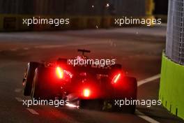 Daniel Ricciardo (AUS) McLaren MCL36 sends sparks flying. 01.10.2022. Formula 1 World Championship, Rd 17, Singapore Grand Prix, Marina Bay Street Circuit, Singapore, Qualifying Day.