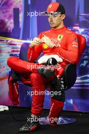 Charles Leclerc (MON) Ferrari in the post qualifying FIA Press Conference. 01.10.2022. Formula 1 World Championship, Rd 17, Singapore Grand Prix, Marina Bay Street Circuit, Singapore, Qualifying Day.