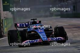 Fernando Alonso (ESP) Alpine F1 Team A522. 01.10.2022. Formula 1 World Championship, Rd 17, Singapore Grand Prix, Marina Bay Street Circuit, Singapore, Qualifying Day.