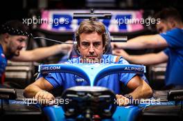 Fernando Alonso (ESP), Alpine F1 Team  29.09.2022. Formula 1 World Championship, Rd 17, Singapore Grand Prix, Marina Bay Street Circuit, Singapore, Preparation Day.