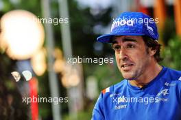 Fernando Alonso (ESP) Alpine F1 Team. 29.09.2022. Formula 1 World Championship, Rd 17, Singapore Grand Prix, Marina Bay Street Circuit, Singapore, Preparation Day.