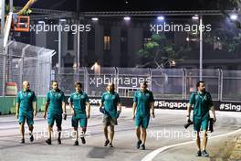 Sebastian Vettel (GER) Aston Martin F1 Team walks the circuit with the team. 29.09.2022. Formula 1 World Championship, Rd 17, Singapore Grand Prix, Marina Bay Street Circuit, Singapore, Preparation Day.
