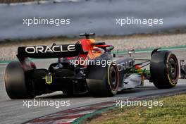 Sergio Perez (MEX) Red Bull Racing RB18. 25.02.2022. Formula One Testing, Day Three, Barcelona, Spain. Friday.