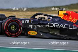 Sergio Perez (MEX) Red Bull Racing RB18 - sidepod. 25.02.2022. Formula One Testing, Day Three, Barcelona, Spain. Friday.