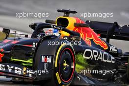 Sergio Perez (MEX) Red Bull Racing RB18 - flow-vis paint. 25.02.2022. Formula One Testing, Day Three, Barcelona, Spain. Friday.