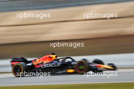 Max Verstappen (NLD) Red Bull Racing RB18. 25.02.2022. Formula One Testing, Day Three, Barcelona, Spain. Friday.