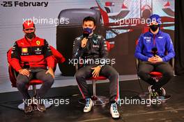 (L to R): Carlos Sainz Jr (ESP) Ferrari; Alexander Albon (THA) Williams Racing; and Mick Schumacher (GER) Haas F1 Team, in the FIA Press Conference. 25.02.2022. Formula One Testing, Day Three, Barcelona, Spain. Friday.