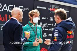 (L to R): Adrian Newey (GBR) Red Bull Racing Chief Technical Officer with Sebastian Vettel (GER) Aston Martin F1 Team and Christian Horner (GBR) Red Bull Racing Team Principal. 24.02.2022. Formula One Testing, Day Two, Barcelona, Spain. Thursday.