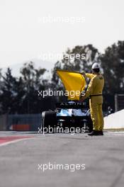 Esteban Ocon (FRA) Alpine F1 Team A522 - marshal yellow flag. 24.02.2022. Formula One Testing, Day Two, Barcelona, Spain. Thursday.