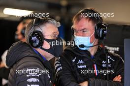 (L to R): Pat Fry (GBR) Alpine F1 Team Chief Technical Officer with Alan Permane (GBR) Alpine F1 Team Trackside Operations Director. 23.02.2022. Formula One Testing, Day One, Barcelona, Spain. Wednesday.
