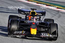 Max Verstappen (NLD) Red Bull Racing RB18. 23.02.2022. Formula One Testing, Day One, Barcelona, Spain. Wednesday.