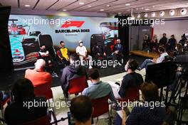 (L to R): Guanyu Zhou (CHN) Alfa Romeo F1 Team; Daniel Ricciardo (AUS) McLaren; Lewis Hamilton (GBR) Mercedes AMG F1; Sergio Perez (MEX) Red Bull Racing; and Nicholas Latifi (CDN) Williams Racing in the FIA Press Conference. 23.02.2022. Formula One Testing, Day One, Barcelona, Spain. Wednesday.