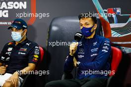 (L to R): Sergio Perez (MEX) Red Bull Racing and Alexander Albon (THA) Williams Racing in the FIA Press Conference. 11.03.2022. Formula 1 Testing, Sakhir, Bahrain, Day Two.