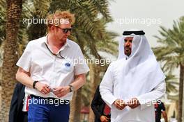 (L to R): Tom Wood (GBR) FIA Media Delegate with Mohammed Bin Sulayem (UAE) FIA President. 11.03.2022. Formula 1 Testing, Sakhir, Bahrain, Day Two.
