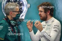 Sebastian Vettel (GER) Aston Martin F1 Team with Mike Krack (LUX) Aston Martin F1 Team, Team Principal. 11.03.2022. Formula 1 Testing, Sakhir, Bahrain, Day Two.