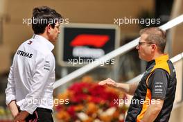 (L to R): Toto Wolff (GER) Mercedes AMG F1 Shareholder and Executive Director with Andreas Seidl, McLaren Managing Director. 11.03.2022. Formula 1 Testing, Sakhir, Bahrain, Day Two.