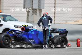 Nicholas Latifi (CDN) Williams Racing FW44 stopped on the circuit with the rear brakes on fire. 11.03.2022. Formula 1 Testing, Sakhir, Bahrain, Day Two.