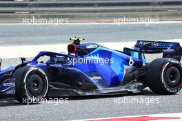 Nicholas Latifi (CDN) Williams Racing FW44 - floor and sidepod detail. 12.03.2022. Formula 1 Testing, Sakhir, Bahrain, Day Three.