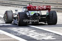 Lewis Hamilton (GBR) Mercedes AMG F1 W13 running sensor equipment. 12.03.2022. Formula 1 Testing, Sakhir, Bahrain, Day Three.