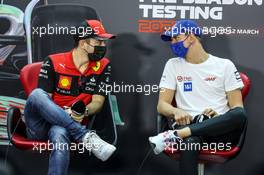 (L to R): Charles Leclerc (MON) Ferrari with Mick Schumacher (GER) Haas F1 Team in the FIA Press Conference. 12.03.2022. Formula 1 Testing, Sakhir, Bahrain, Day Three.