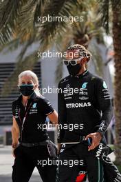 Lewis Hamilton (GBR) Mercedes AMG F1 with Angela Cullen (NZL) Mercedes AMG F1 Physiotherapist. 12.03.2022. Formula 1 Testing, Sakhir, Bahrain, Day Three.