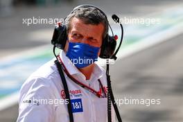 Guenther Steiner (ITA) Haas F1 Team Prinicipal. 12.03.2022. Formula 1 Testing, Sakhir, Bahrain, Day Three.