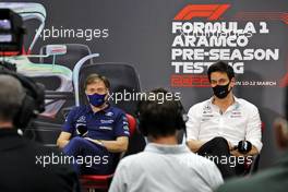 (L to R): Jost Capito (GER) Williams Racing Chief Executive Officer and Toto Wolff (GER) Mercedes AMG F1 Shareholder and Executive Director in the FIA Press Conference. 10.03.2022. Formula 1 Testing, Sakhir, Bahrain, Day One.