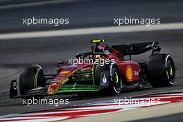 Carlos Sainz Jr (ESP) Ferrari F1-75. 10.03.2022. Formula 1 Testing, Sakhir, Bahrain, Day One.