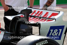 Haas VF-22 rear wing detail. 10.03.2022. Formula 1 Testing, Sakhir, Bahrain, Day One.