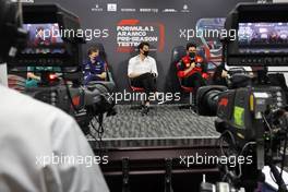 (L to R): Jost Capito (GER) Williams Racing Chief Executive Officer; Toto Wolff (GER) Mercedes AMG F1 Shareholder and Executive Director; and Mattia Binotto (ITA) Ferrari Team Principal, in the FIA Press Conference. 10.03.2022. Formula 1 Testing, Sakhir, Bahrain, Day One.