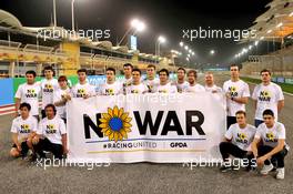Drivers support the GPDA No War #RacingUnited campaign. 09.03.2022. Formula 1 Testing, Sakhir, Bahrain.
