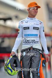 Lando Norris (GBR) McLaren. 10.03.2022. Formula 1 Testing, Sakhir, Bahrain, Day One.