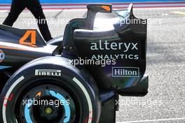 McLaren MCL36 rear wing detail. 10.03.2022. Formula 1 Testing, Sakhir, Bahrain, Day One.