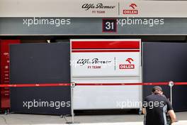 Alfa Romeo F1 Team garages with screens. 10.03.2022. Formula 1 Testing, Sakhir, Bahrain, Day One.