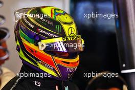 Lewis Hamilton (GBR) Mercedes AMG F1. 18.11.2022. Formula 1 World Championship, Rd 22, Abu Dhabi Grand Prix, Yas Marina Circuit, Abu Dhabi, Practice Day.