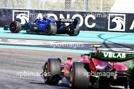 Logan Sargeant (USA) Williams Racing FW44 Academy Driver recovers from a spin at turn 1. 18.11.2022. Formula 1 World Championship, Rd 22, Abu Dhabi Grand Prix, Yas Marina Circuit, Abu Dhabi, Practice Day.