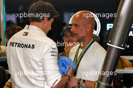 (L to R): Toto Wolff (GER) Mercedes AMG F1 Shareholder and Executive Director with Pep Guardiola (ESP) Manchester City Football Manager. 20.11.2022. Formula 1 World Championship, Rd 22, Abu Dhabi Grand Prix, Yas Marina Circuit, Abu Dhabi, Race Day.