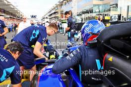 Alexander Albon (THA) Williams Racing FW44 on the grid. 20.11.2022. Formula 1 World Championship, Rd 22, Abu Dhabi Grand Prix, Yas Marina Circuit, Abu Dhabi, Race Day.
