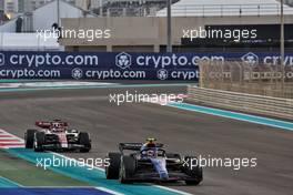 Nicholas Latifi (CDN) Williams Racing FW44. 20.11.2022. Formula 1 World Championship, Rd 22, Abu Dhabi Grand Prix, Yas Marina Circuit, Abu Dhabi, Race Day.