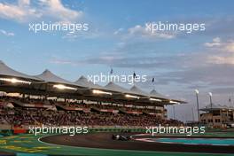 George Russell (GBR) Mercedes AMG F1 W13. 20.11.2022. Formula 1 World Championship, Rd 22, Abu Dhabi Grand Prix, Yas Marina Circuit, Abu Dhabi, Race Day.