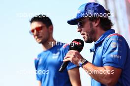 Fernando Alonso (ESP), Alpine F1 Team and Esteban Ocon (FRA), Alpine F1 Team  19.11.2022. Formula 1 World Championship, Rd 22, Abu Dhabi Grand Prix, Yas Marina Circuit, Abu Dhabi, Qualifying Day.