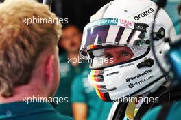 Sebastian Vettel (GER) Aston Martin F1 Team. 19.11.2022. Formula 1 World Championship, Rd 22, Abu Dhabi Grand Prix, Yas Marina Circuit, Abu Dhabi, Qualifying Day.