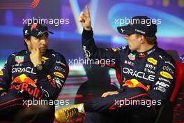 (L to R): Sergio Perez (MEX) Red Bull Racing and Max Verstappen (NLD) Red Bull Racing in the post qualifying FIA Press Conference. 19.11.2022. Formula 1 World Championship, Rd 22, Abu Dhabi Grand Prix, Yas Marina Circuit, Abu Dhabi, Qualifying Day.